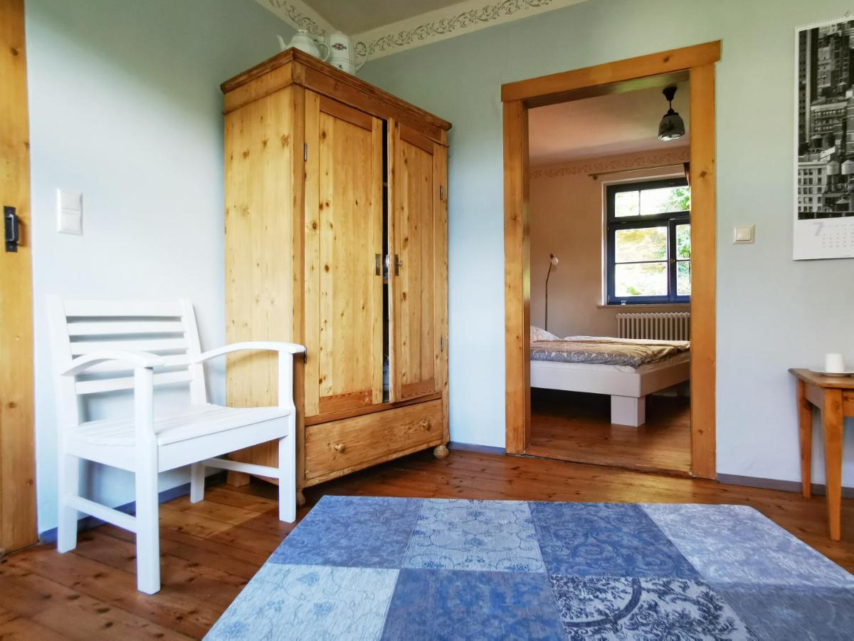 Charmantes Apartment Siebenschlaefer - Ferienwohnung Cafe 7 Weida Kültér fotó